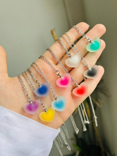 گردنبند دخترانه مدل قلب شیشه ای